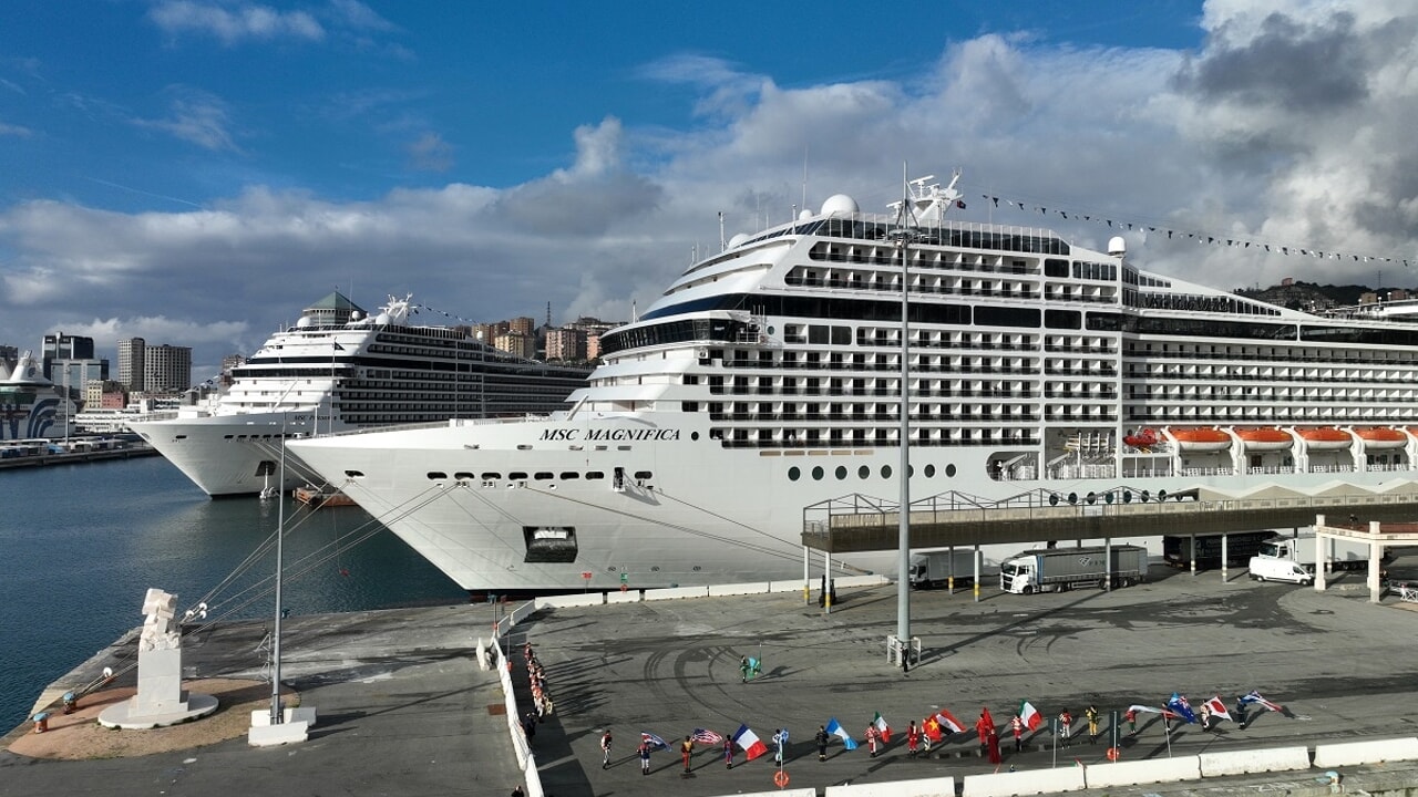 GENOVA CAPITALE DEL MARE. Salpate 2 navi MSC per la crociera intorno al mondo.