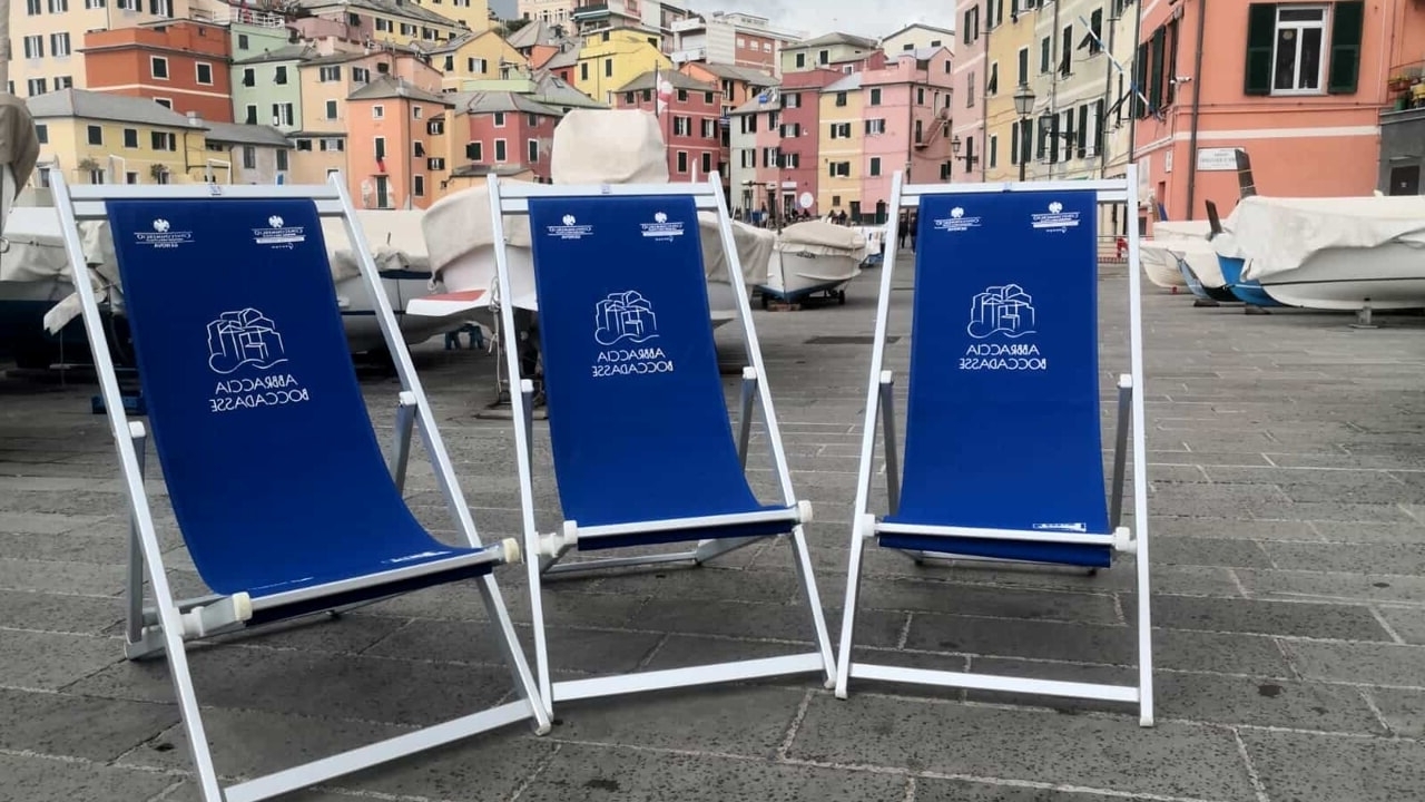 Boccadasse: sdraio gratuite, più bus e meno bicchieri 'usa e getta